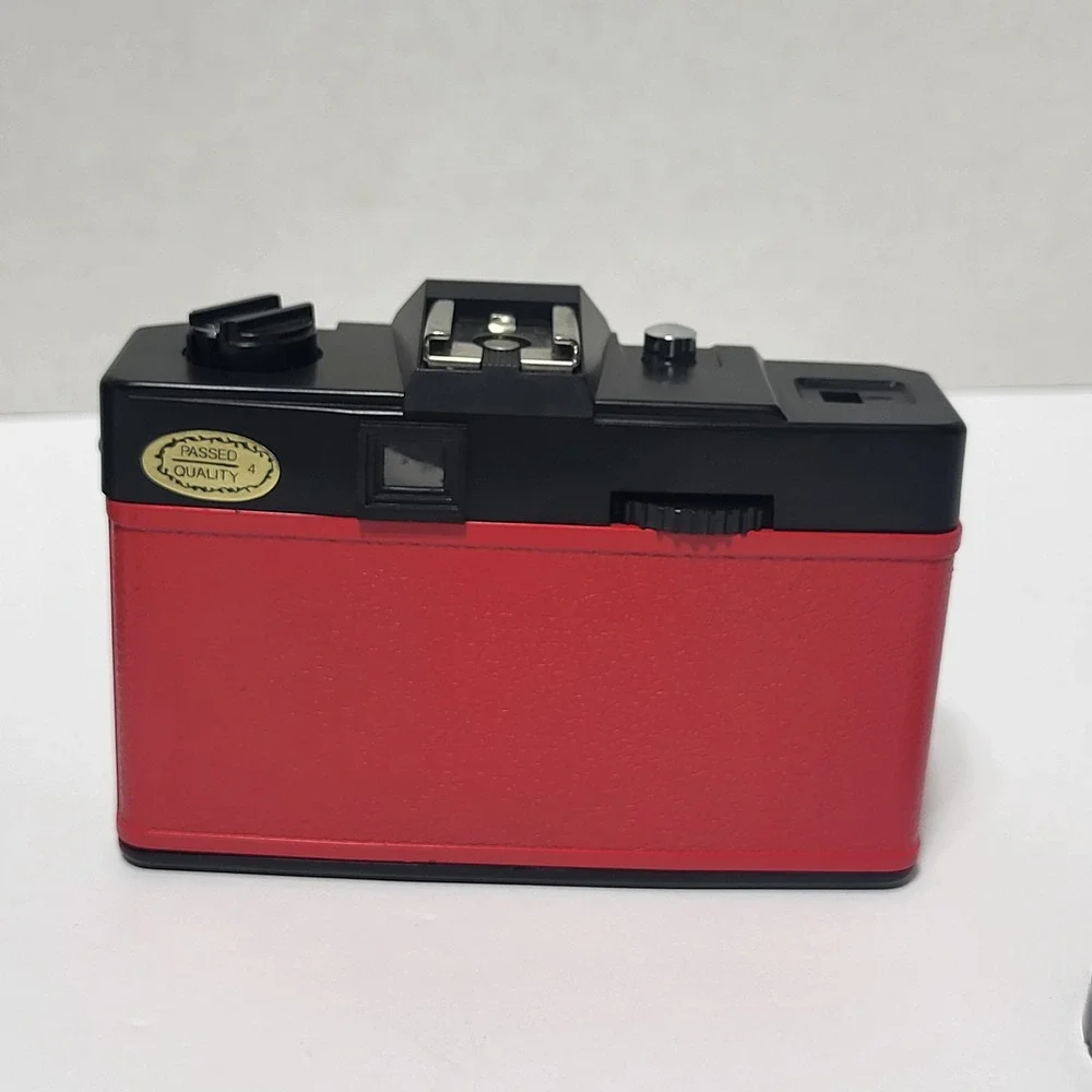 Vintage DH-1000 35mm Film Camera Red Black 50mm‎ Lens Case Strap Taiwan*